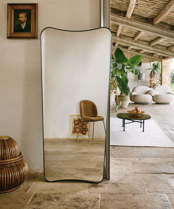 Gubi Mirrors