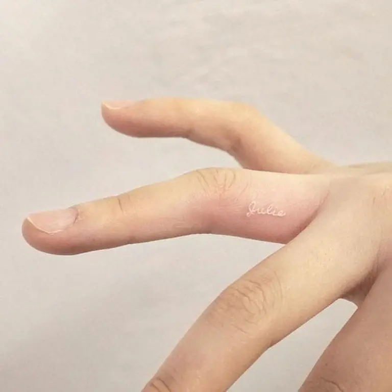 tattoo_lettering_styles_to_try_in_linearity_curve_image_13.jpg