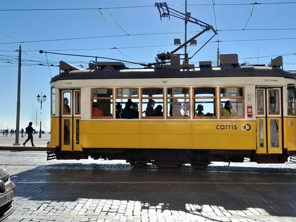 De Tram Wandeling — Lissabon