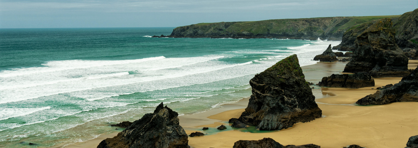 Prachtig strand met stenen