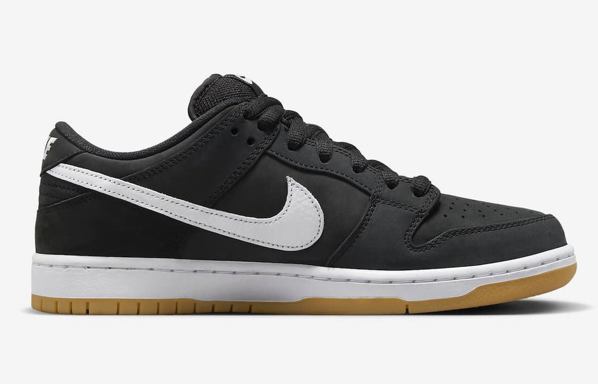 wethenew-nike-sb-dunk-low-black-gum