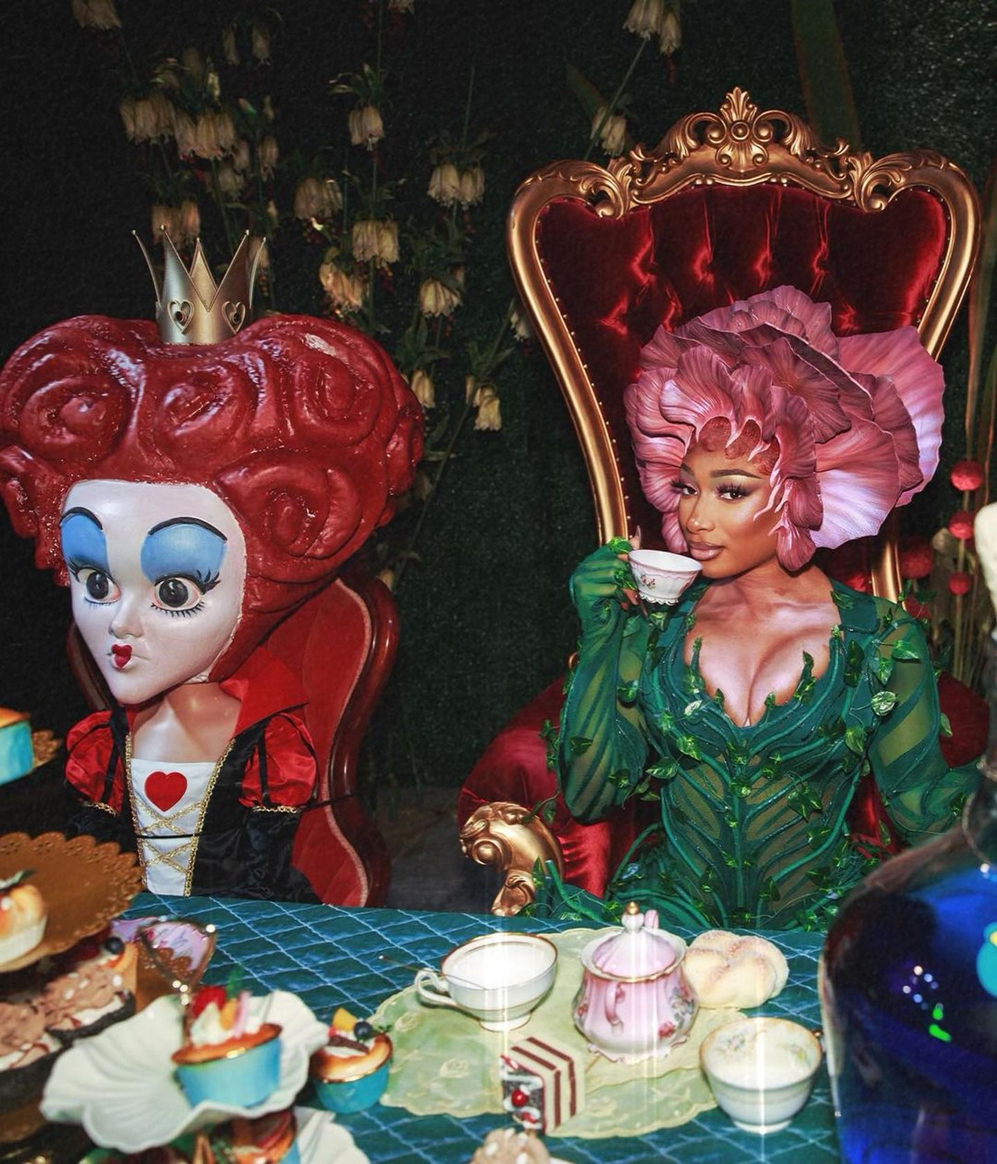 Megan thee stallion fleur alice aux pays des merveilles