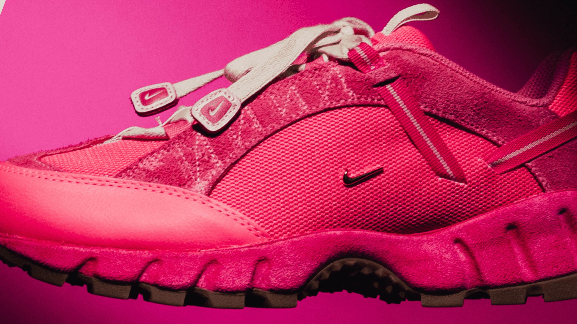 wethenew-nike-air-humara-lx-jacquemus-pink