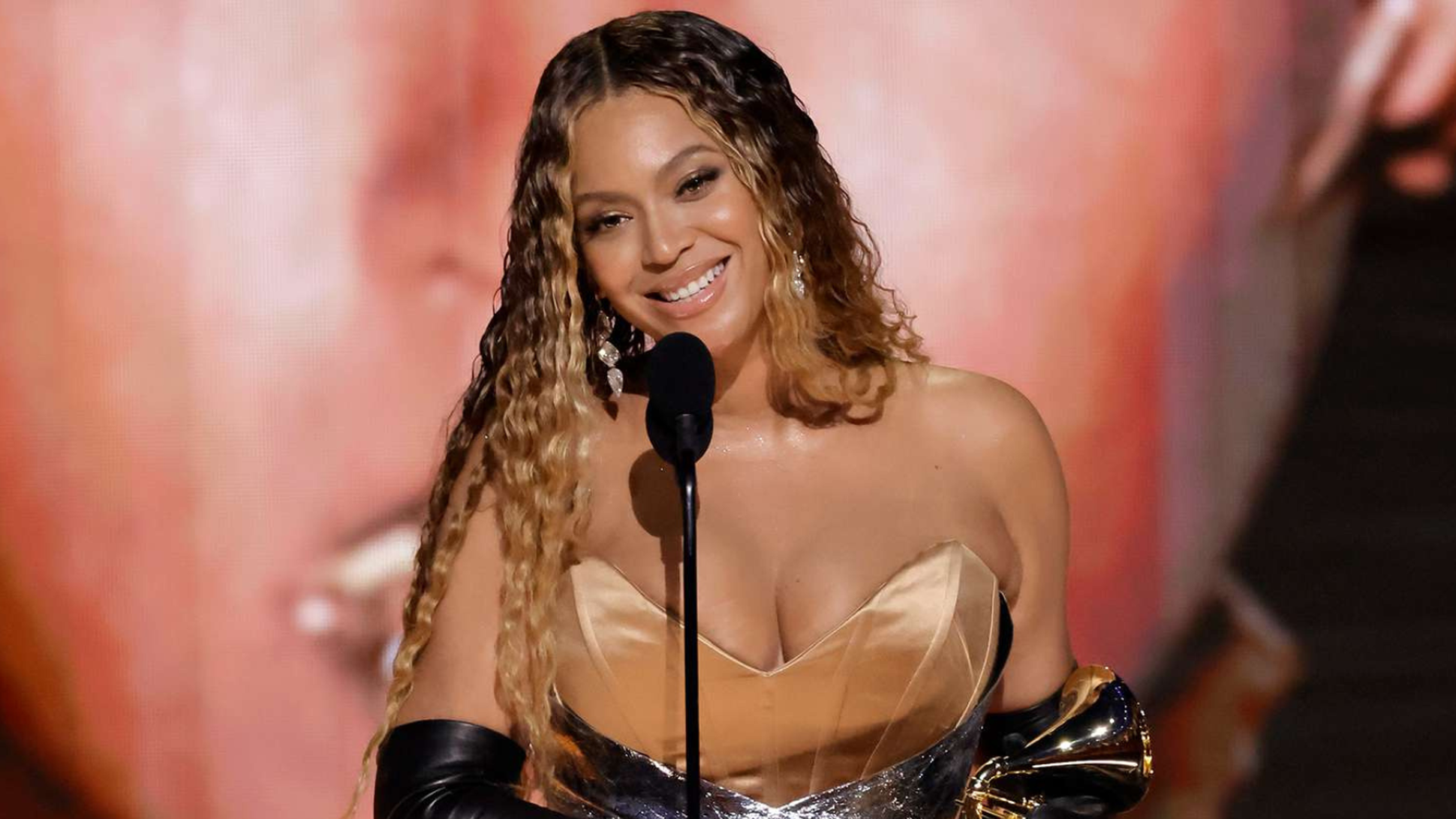 wethenew-beyonce-grammy-awards-2023