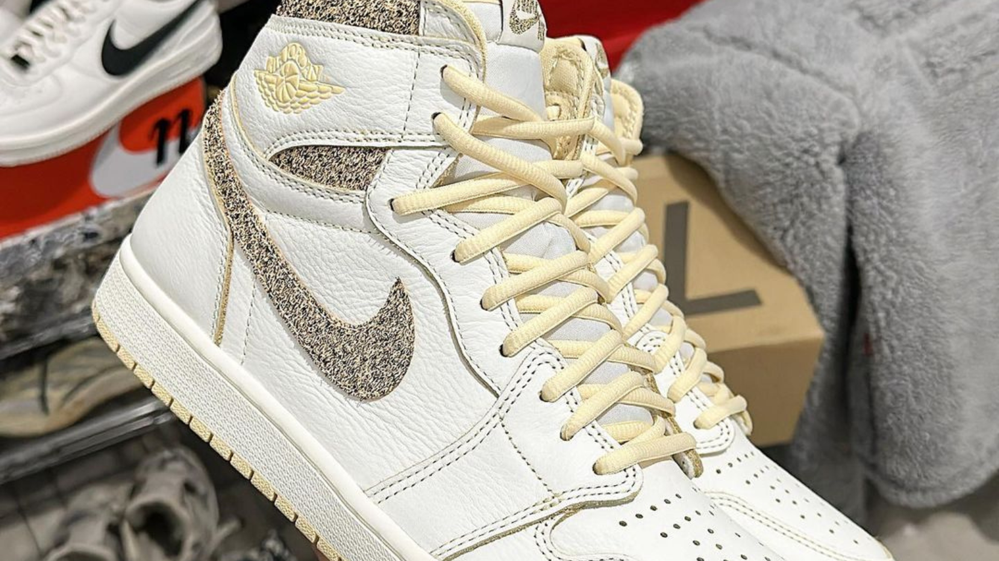 wethenew-air-jordan-1-og-vibrations-of-naija