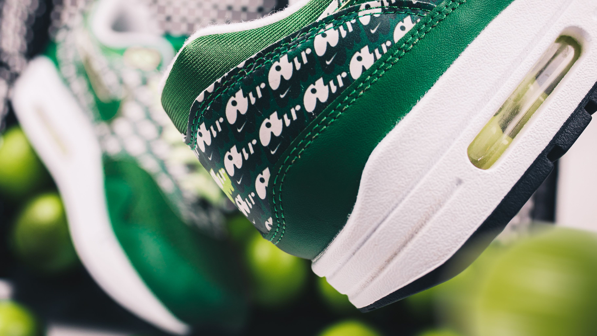 wethenew-airmax-nike-patta-kasina-sneakers