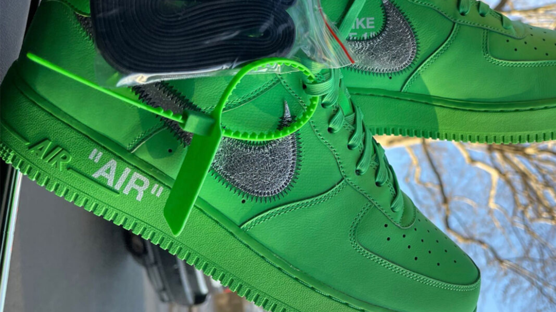 Af1 off white green best sale