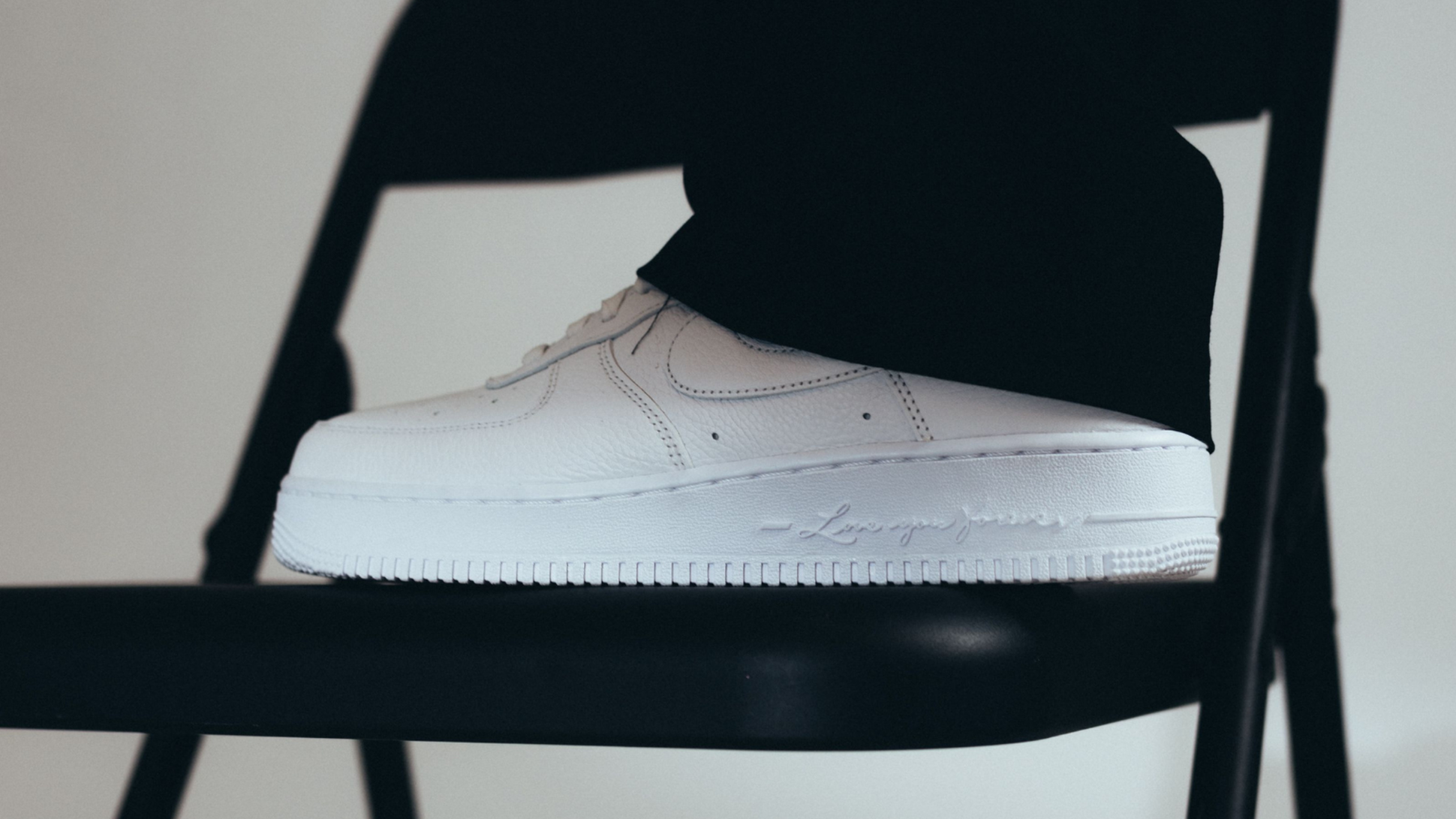 nouvel-an-saint-sylvestre-nike-adidas-new-balance-jordan-travis-scott supreme