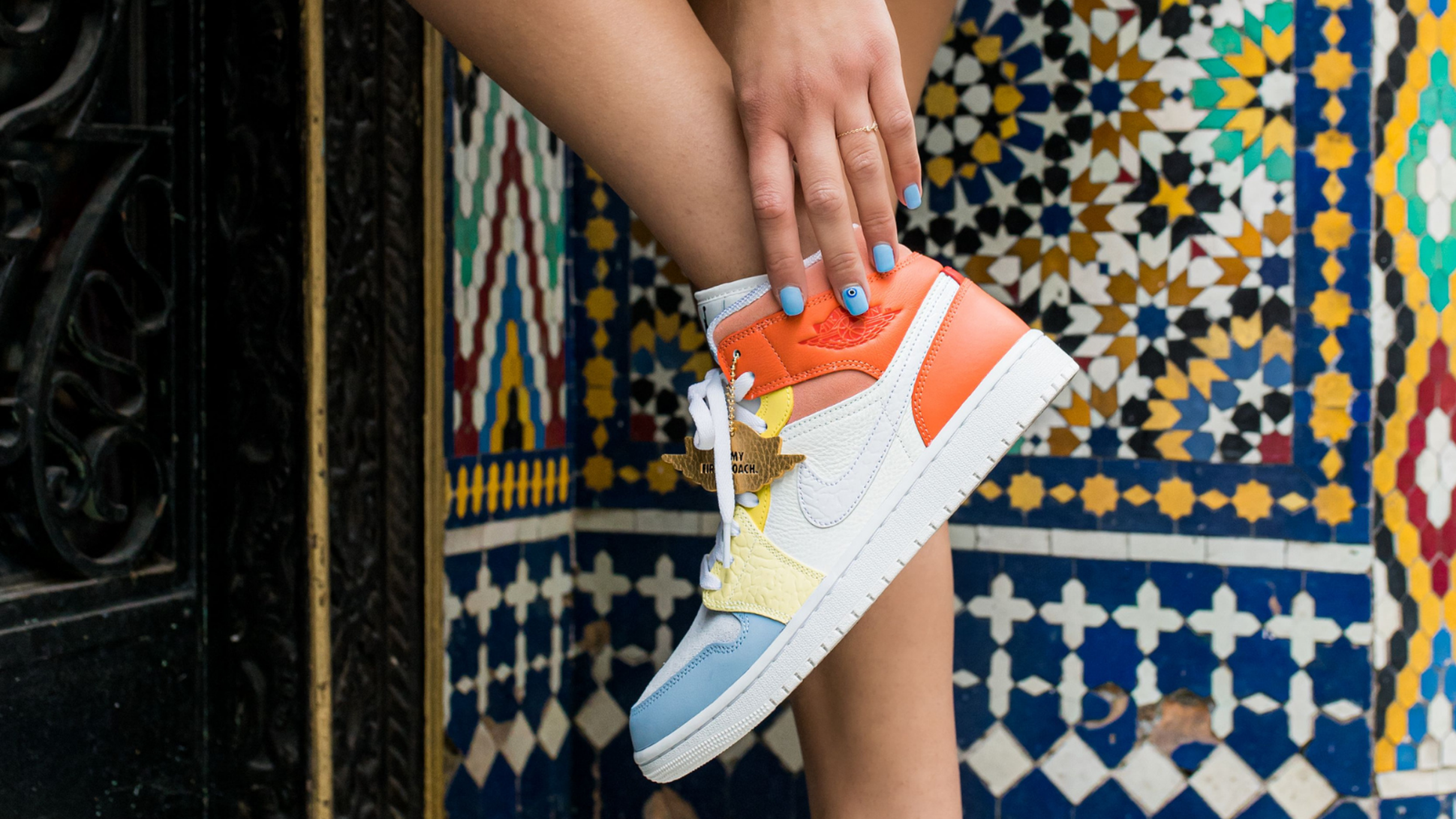 wethenew-to-my-first-coach-aj1-mid