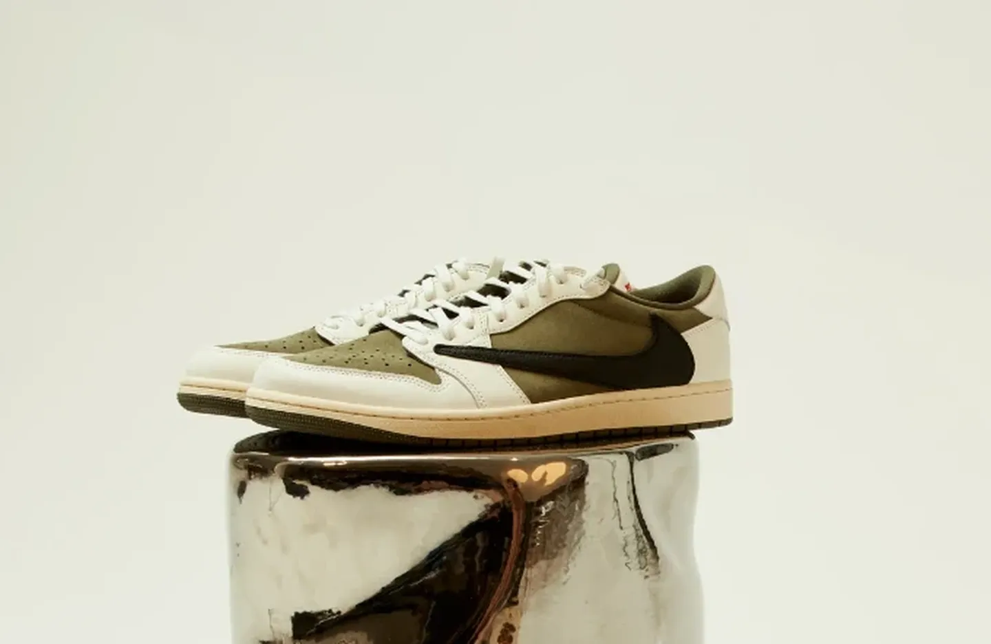 Travis Scott x Jordan Sneakers