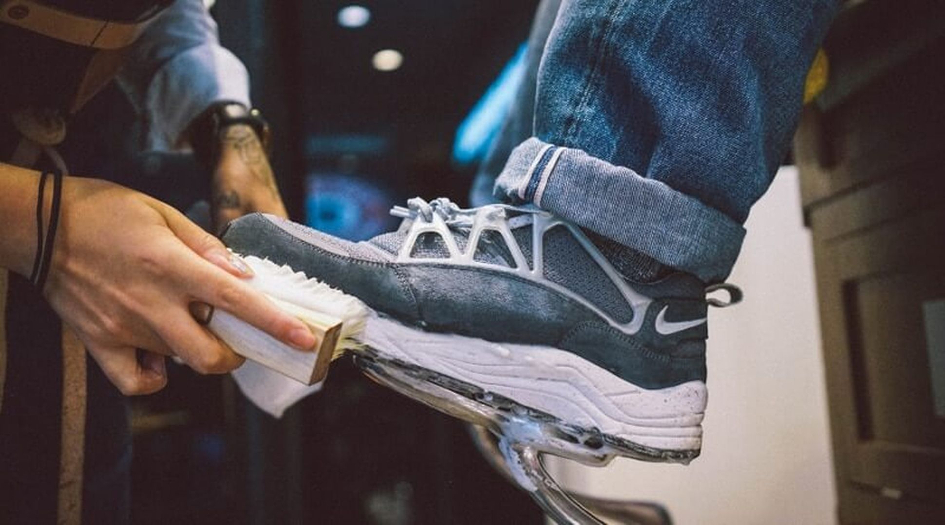 wethenew-dépoussiérer-sneaker-conseil