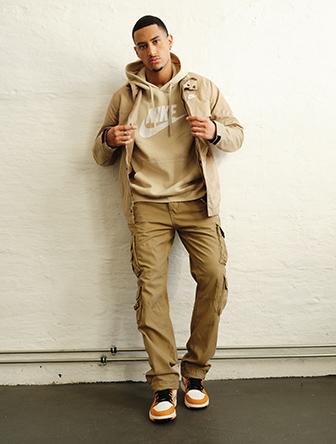 Cargos Mann beige senffarben