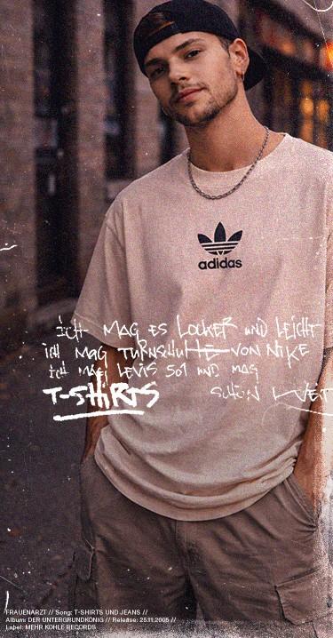 Young man in a casual Adidas t-shirt and cap poses confidently against a blurred urban background. Overlapping graffiti-style text in German.