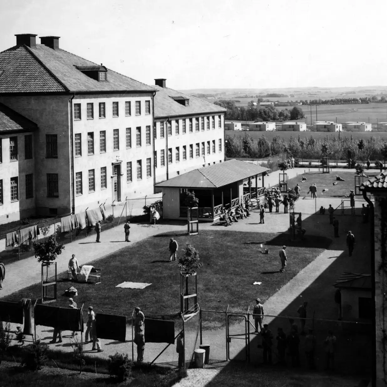 Vårdväskans Backspegel: Från asyler till LSS – utvecklingen av omsorg för personer med funktionsvariation