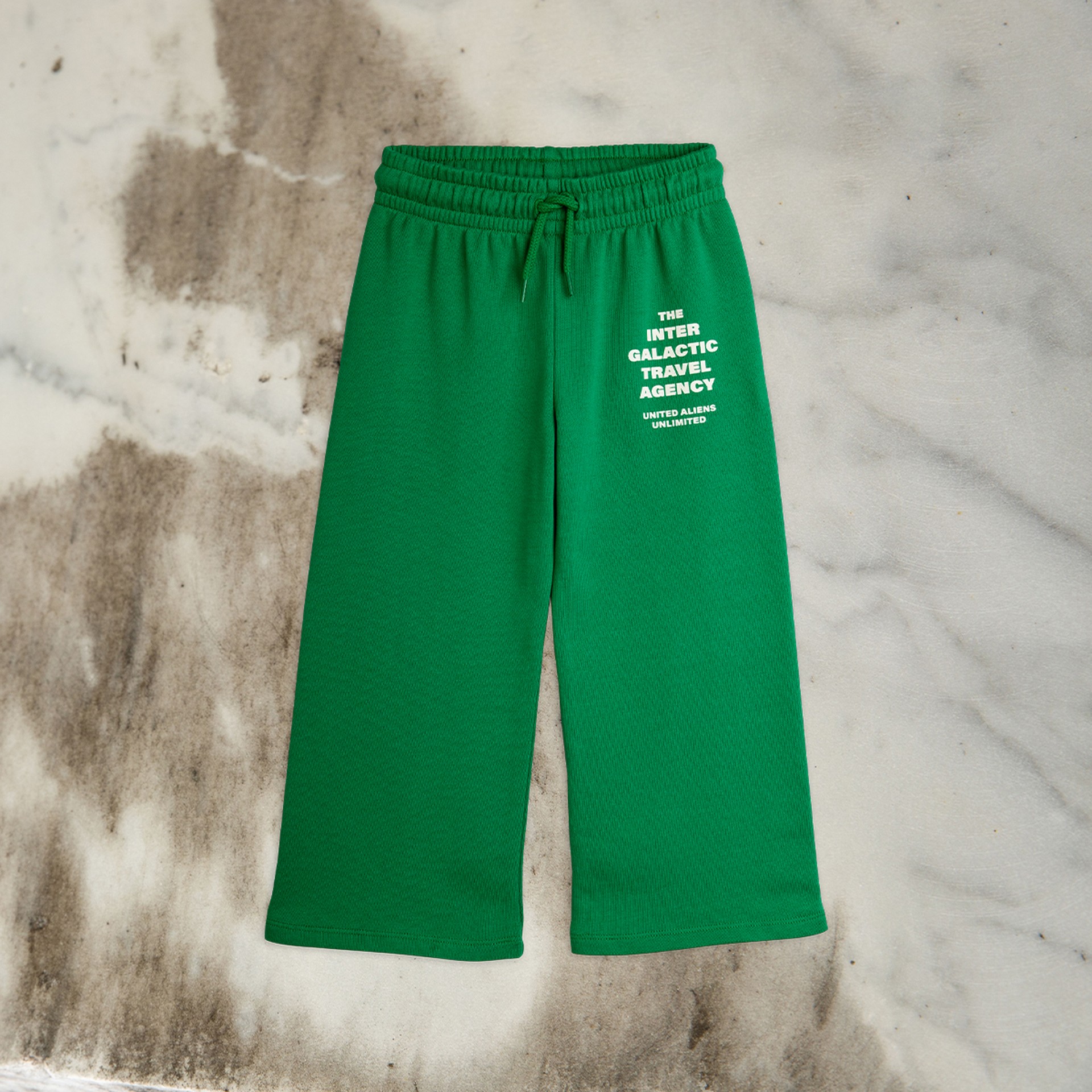 Image of Travel Agency Sweatpants with marble background from Alien Affairs collection Mini Rodini