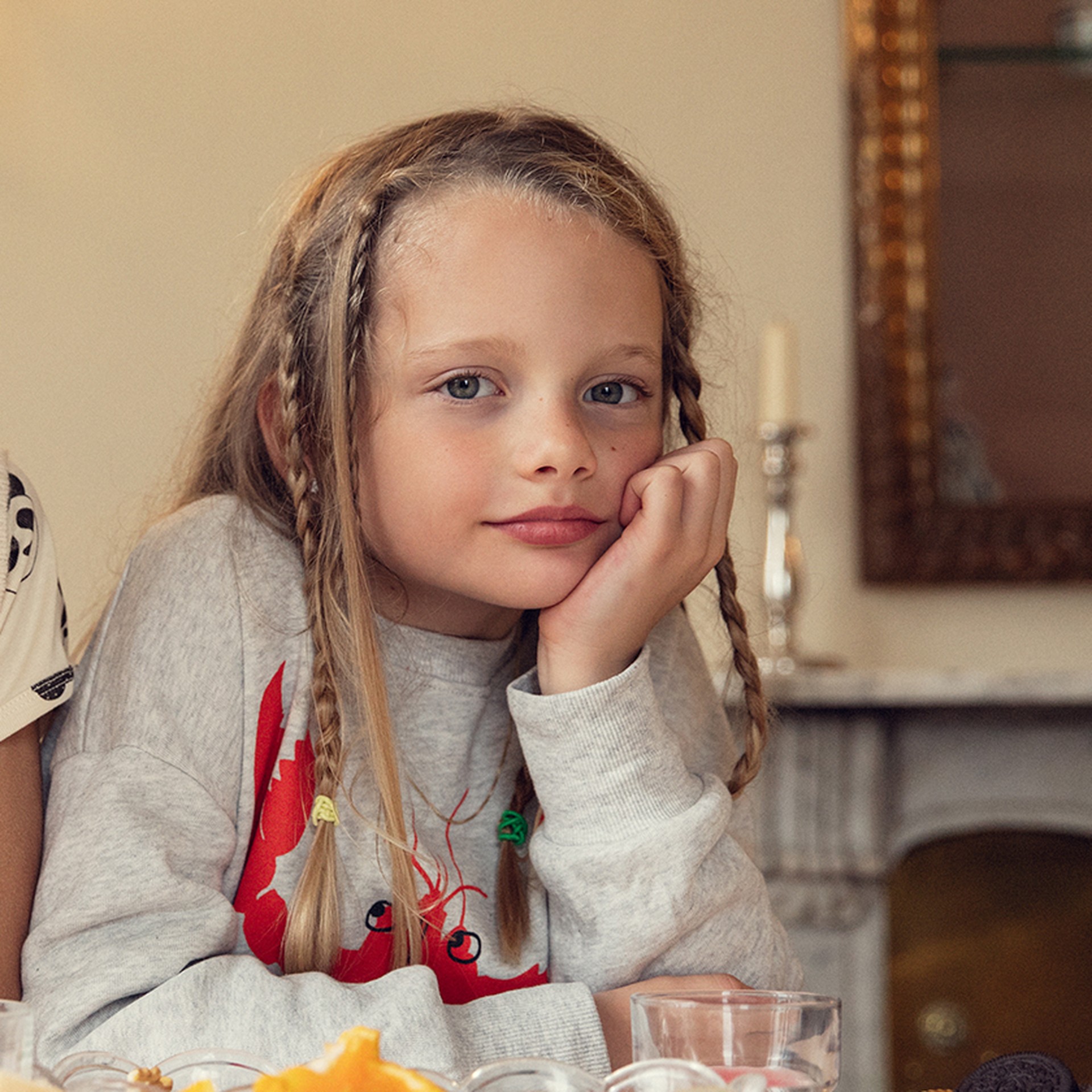 Mini-Rodini_Web_Campaign-AW23_1x1_0003_Mini-Rodini_AW23_Kitchen_WCB64A3520