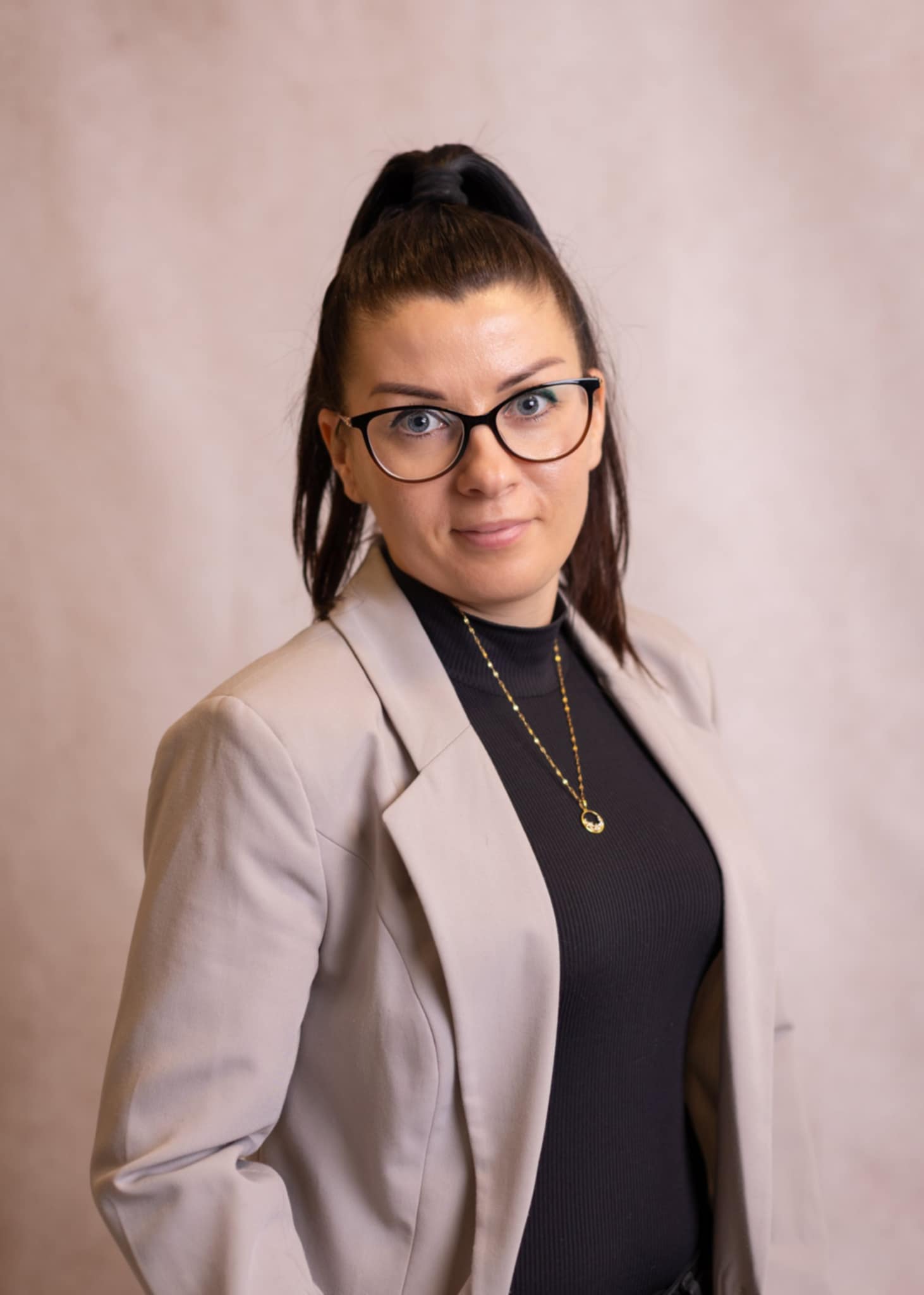 Opiekunka-85af0e7a-896f-477d-a382-6218534818ae