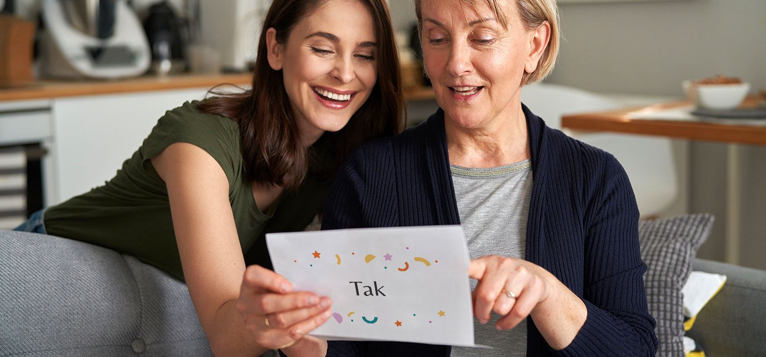 writing a baby shower card