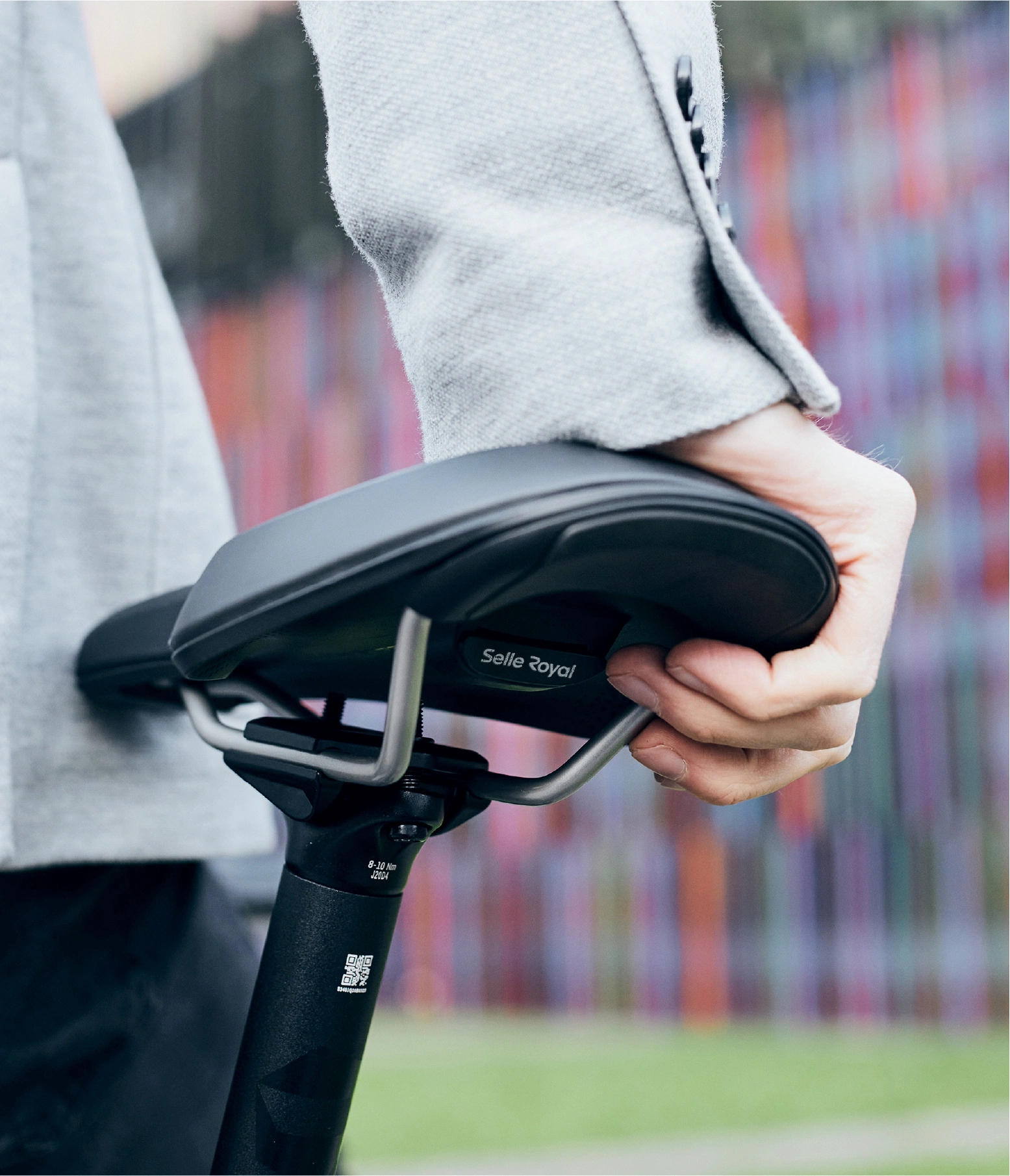 Close up of Selle Royal logo on the back of the saddle
