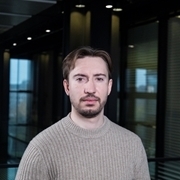 https://a.storyblok.com/f/209968/180x180/271b499470/artem.jpg