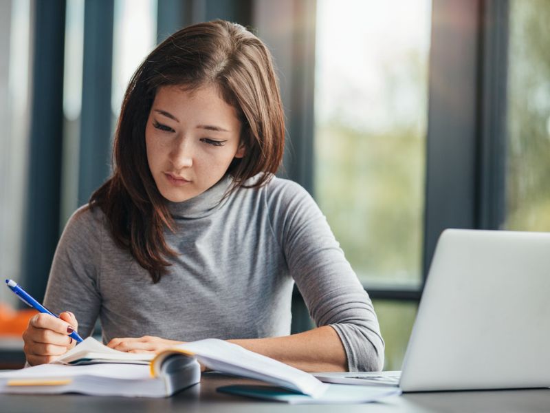 Nắm vững các bước làm bài sẽ giúp bạn đạt điểm cao trong phần PTE Writing