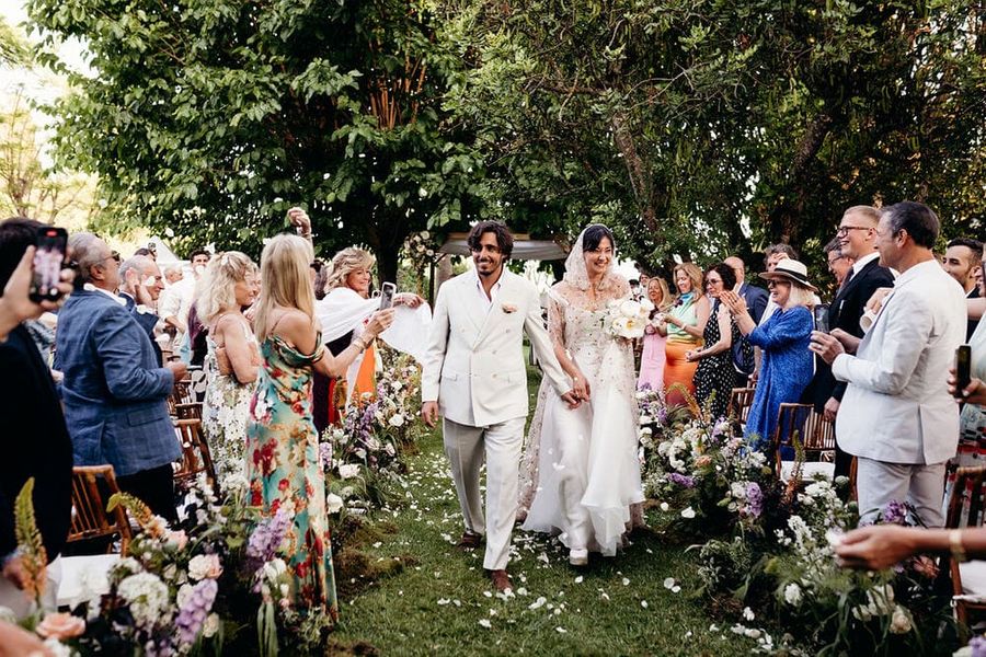 wedding organized in a beautiful finca in ibiza with a jewish ceremony and beautiful flowers, planned to perfection by Bliss Ibiza Wedding Planner