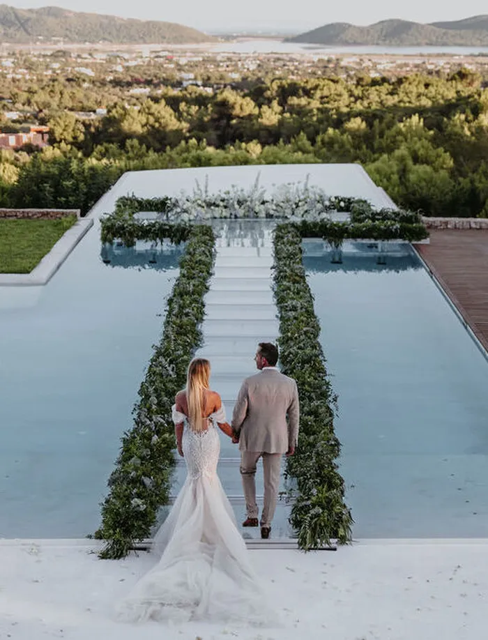 Laetitia and Sylvian luxury villa wedding — wedding preparations, Ibiza