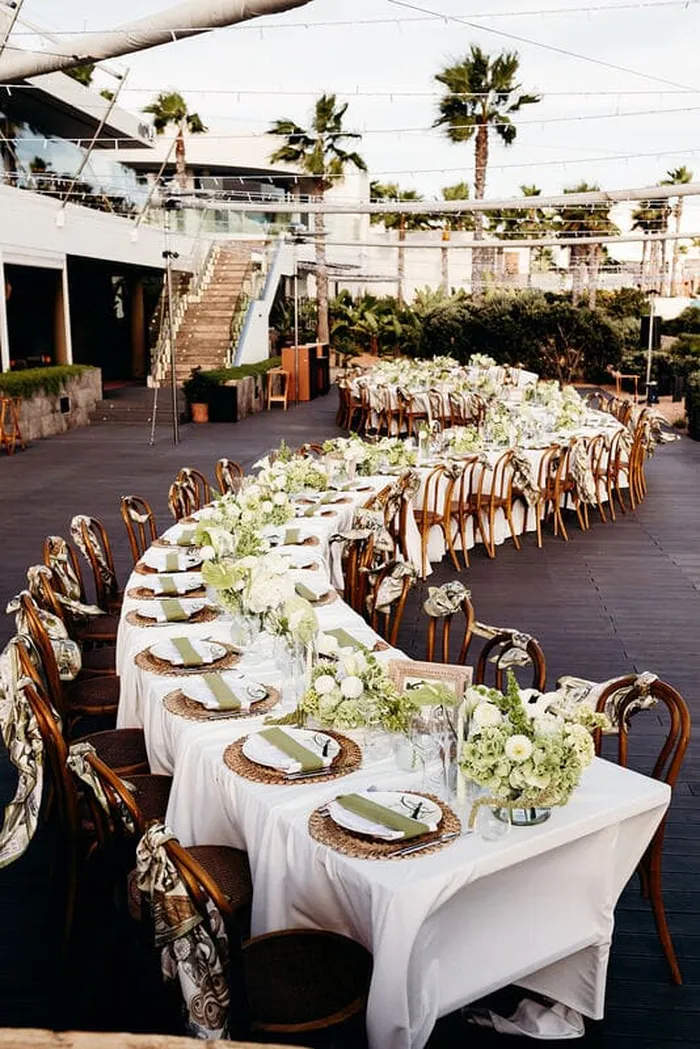 Wedding at 7 Pines Ibiza organized by the best Ibiza wedding planner Bliss Ibiza Weddings  dinner table decor