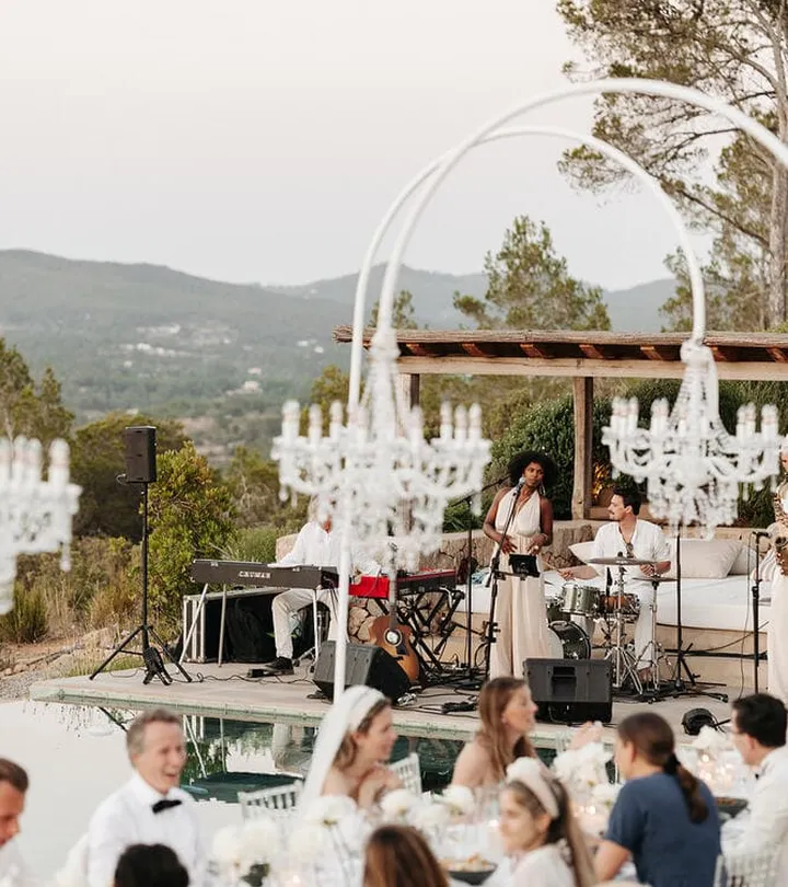 Villa as a perfect venue for a micro wedding