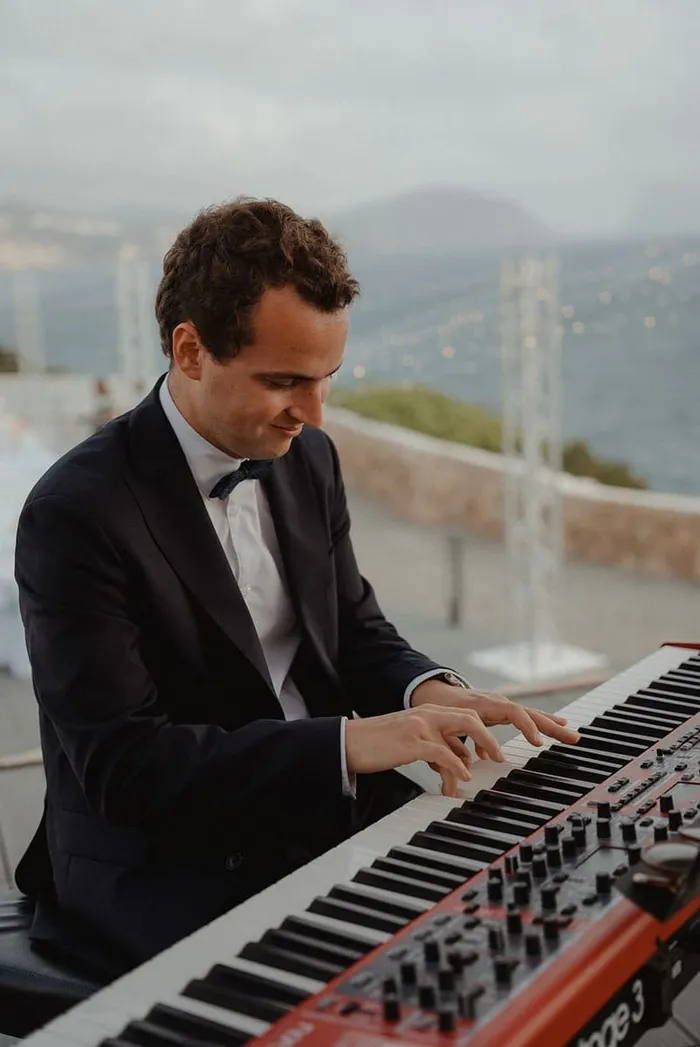 Angelina and William at 7 Pines Ibiza — couple portraits, Ibiza