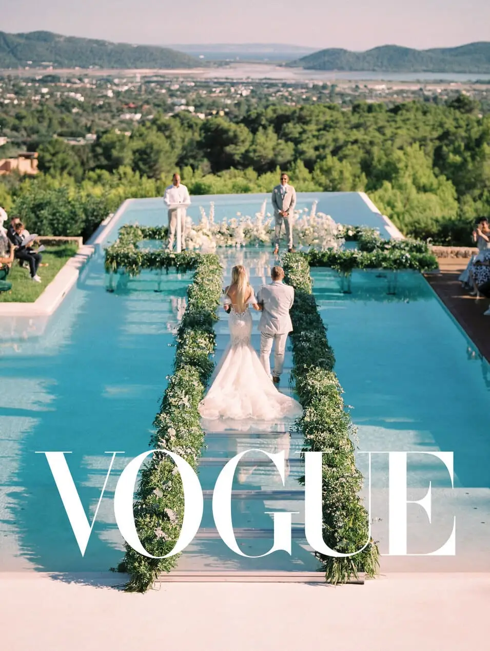 Laetitia and Sylvian luxury villa wedding — hero photo