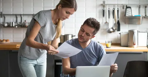 Declaração de não dívidas às finanças
