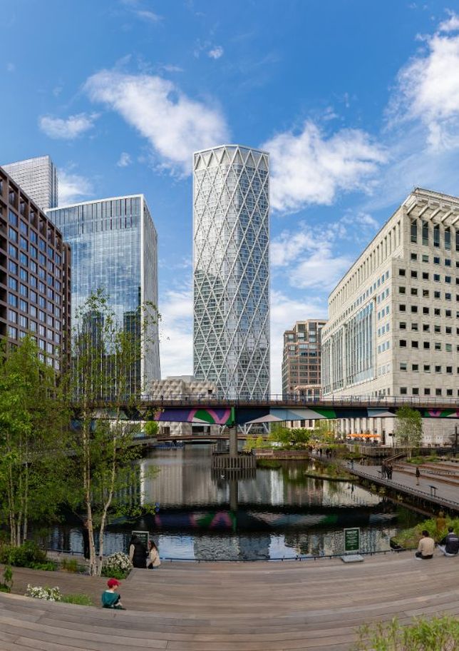 Modern apartments and offices in Canary Wharf London
