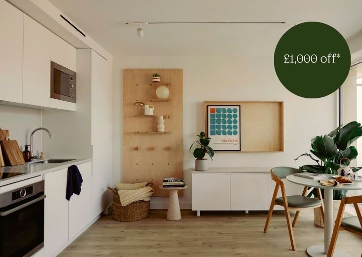 Large Studio thumbnail