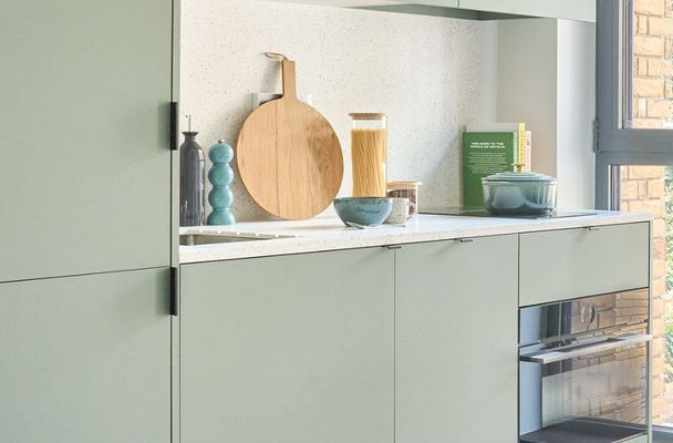 the-alba-portrait- kitchen