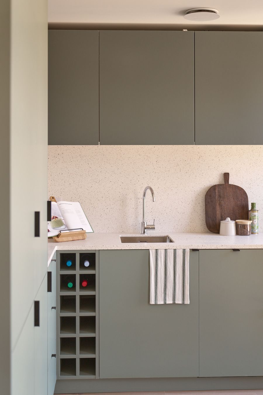 Alba - Large studio kitchen