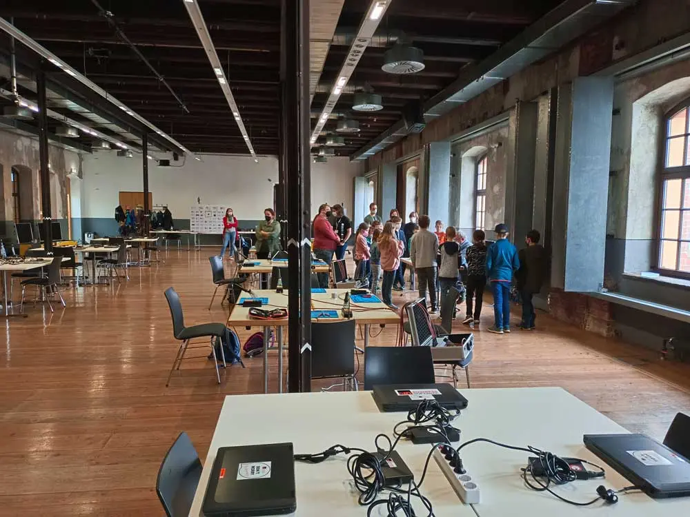 220402_CoderDojo_Special-Löten_Klein_1