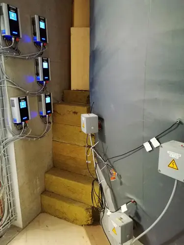 Five connected AC•THOR 9s located opposite the water boiler.