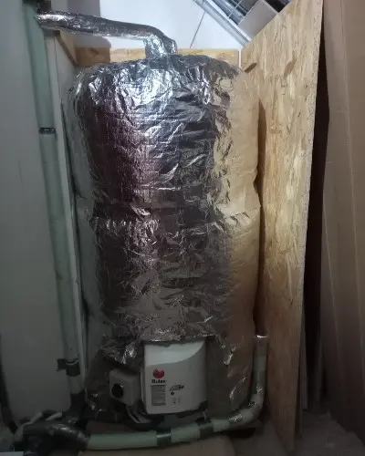 Water boiler.