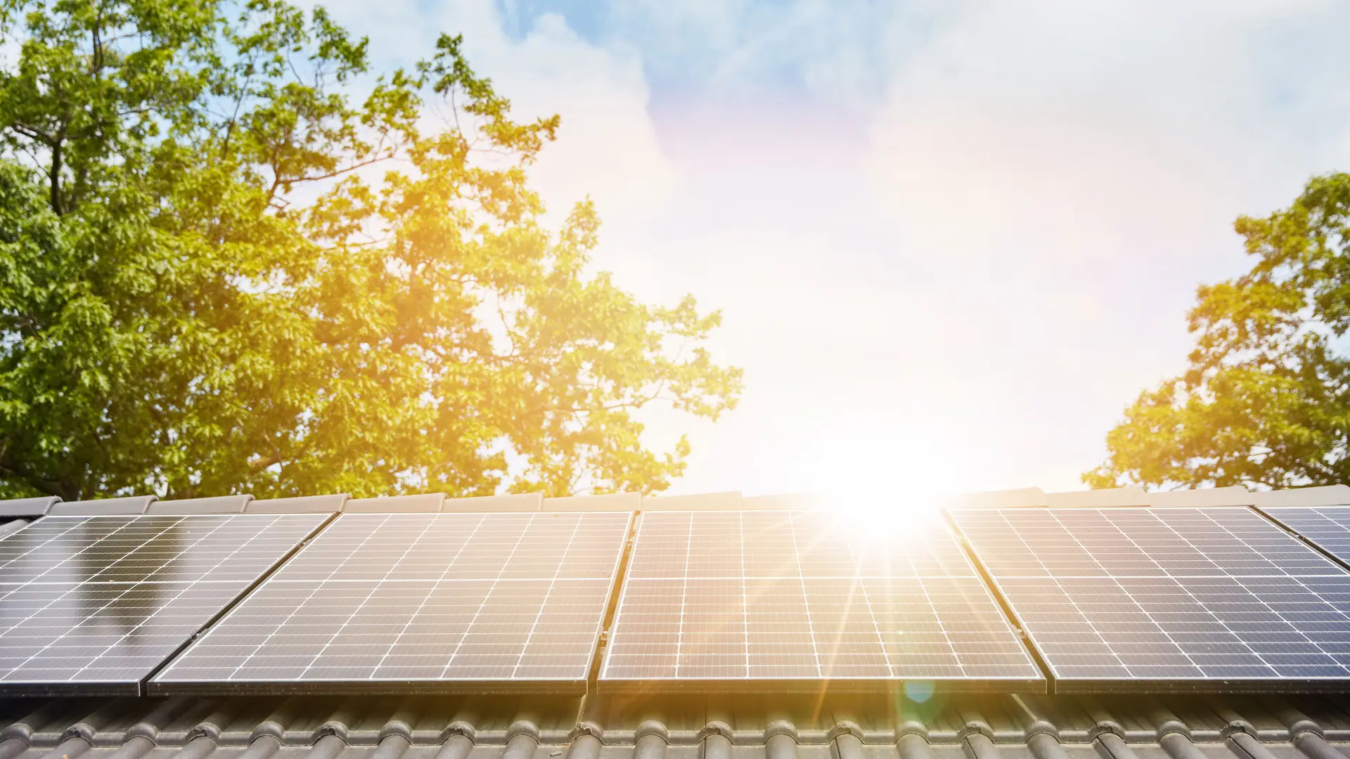 A photovoltaic system on a roof is serving as the basis for the heating with photovoltaic energy.