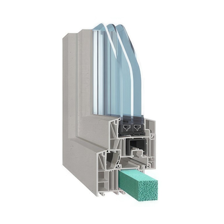 Zbliżenie szarej ramy okiennej z niebieską szklaną taflą i zielonym blokiem piankowym.