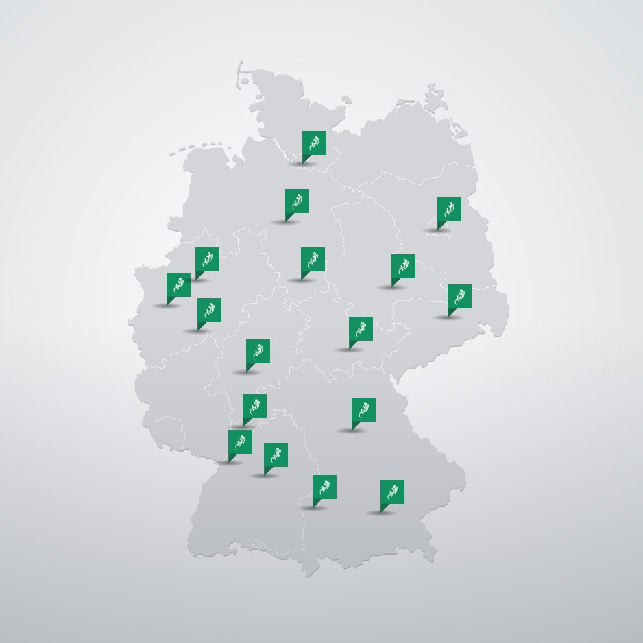 Mapa de Alemania con marcadores de ubicación verdes que indican la presencia de una entidad o servicio específico en varias regiones.
