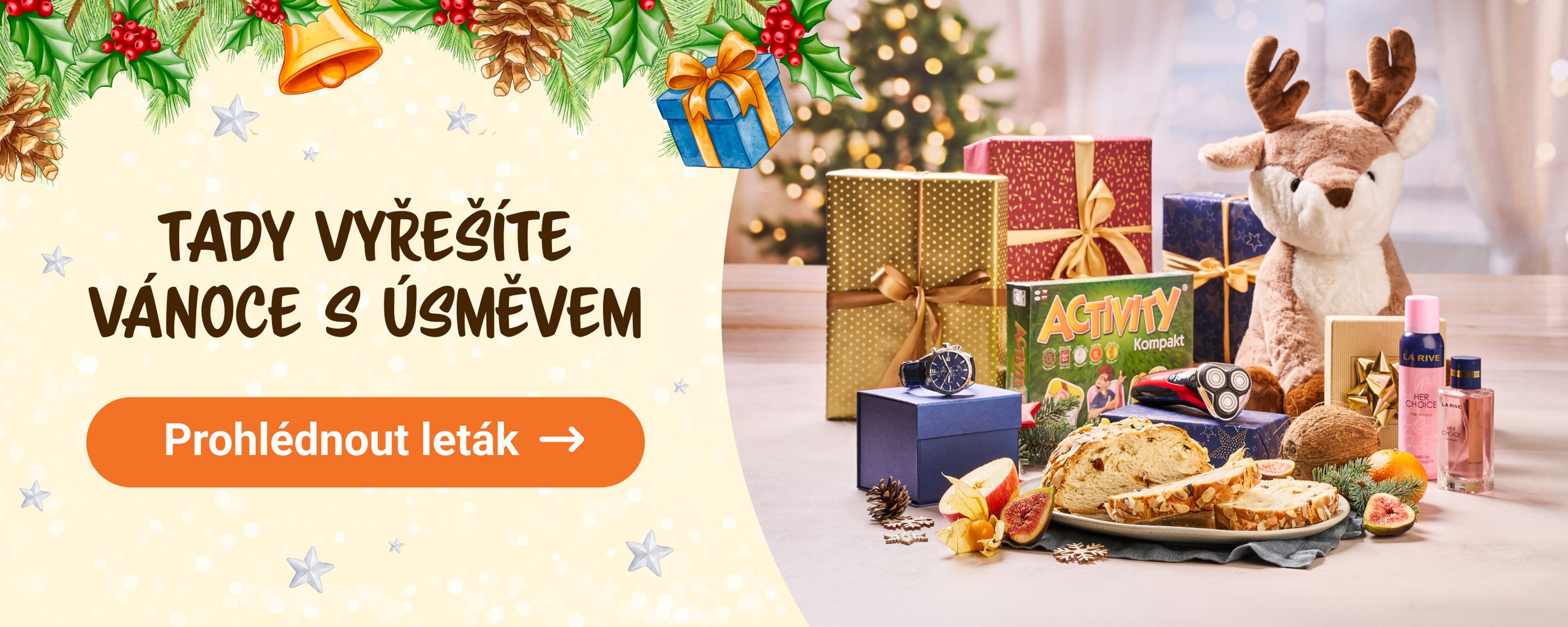 Vánoční výzdoba s dárky, plyšovým sobem, náramkovými hodinkami, kosmetikou, holicím strojkem, chlebem a ovocem, to vše na pozadí slavnostní výzdoby.