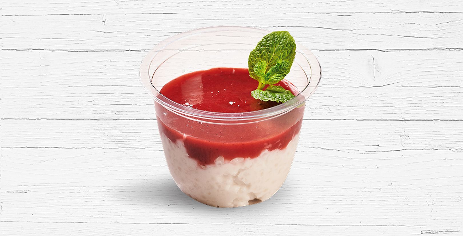 Tapiokový puding s jahodami z nabídky Restaurace Globus