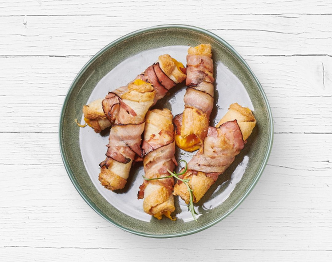 Cheddarové rolky se slaninou z nabídky Restaurace Globus.