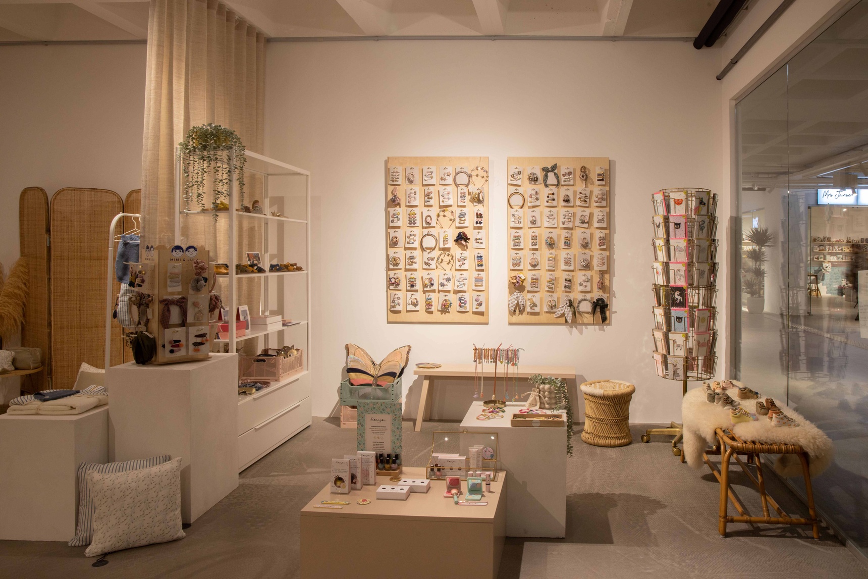 CARRE CONFITUUR - A boutique Kids' Agency