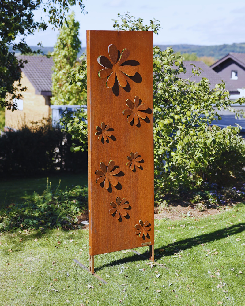 Sichtschutz Blumen aus Cortenstahl