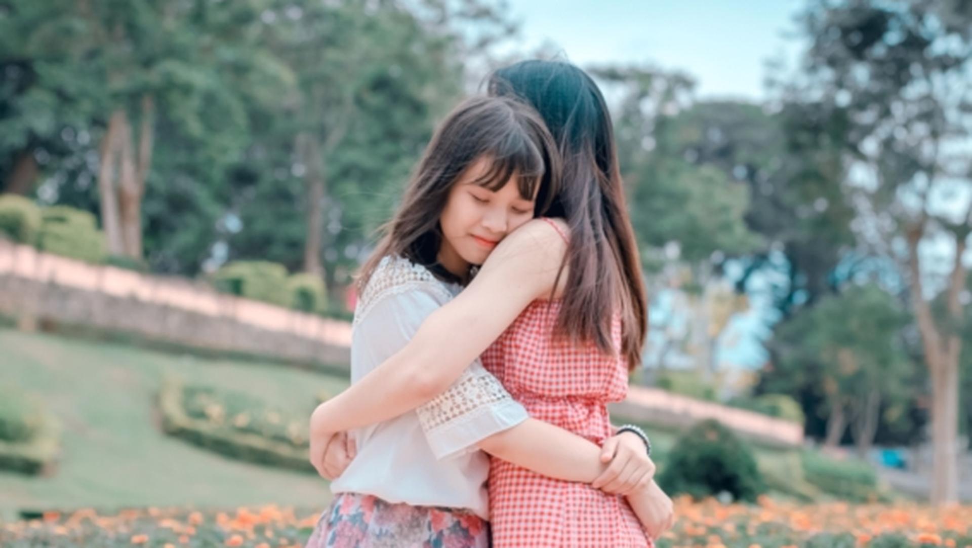 5 parent-approved tips on how to manage your child’s homesickness