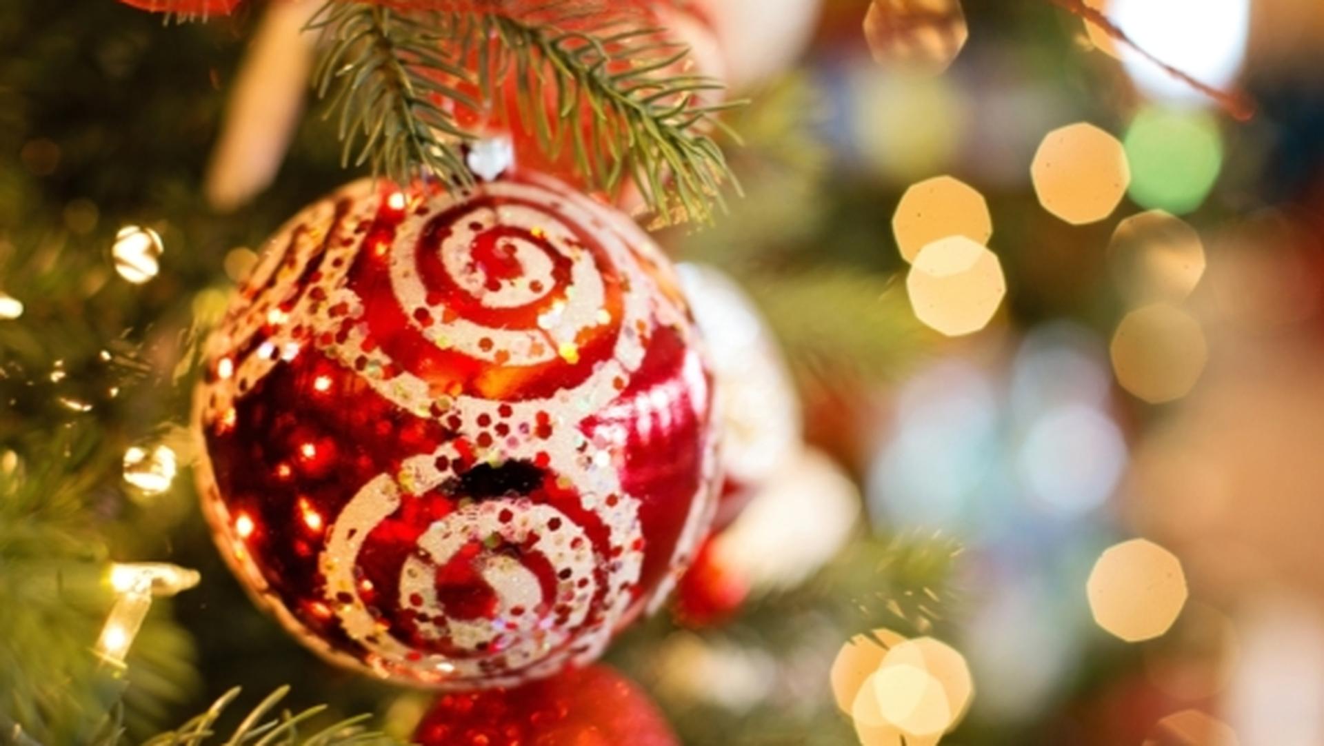 Top 10 holiday traditions in the US