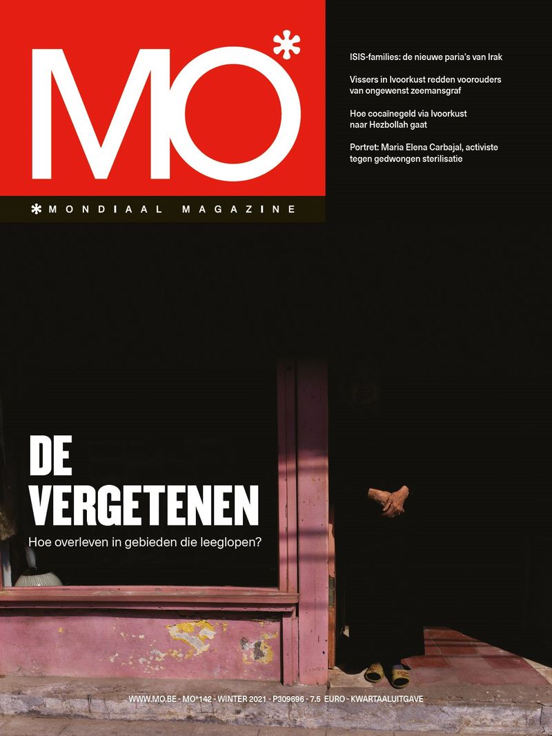 Cover of MO* Mondiaal Magazine featuring articles on global issues, with a focus on overlooked communities.